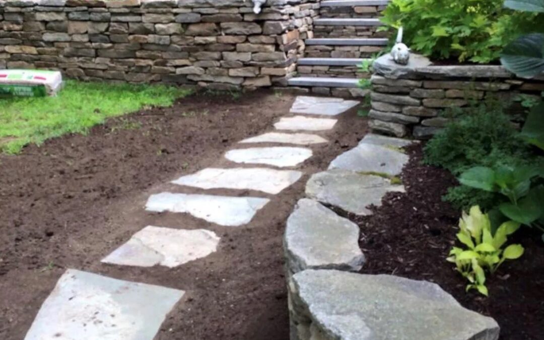 Wallingford, CT | Stone & Boulder Wall Builder Services